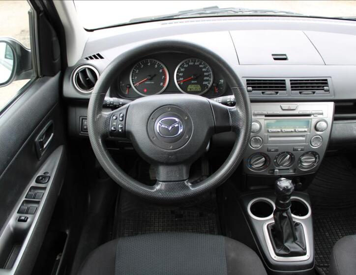 Mazda 2 12