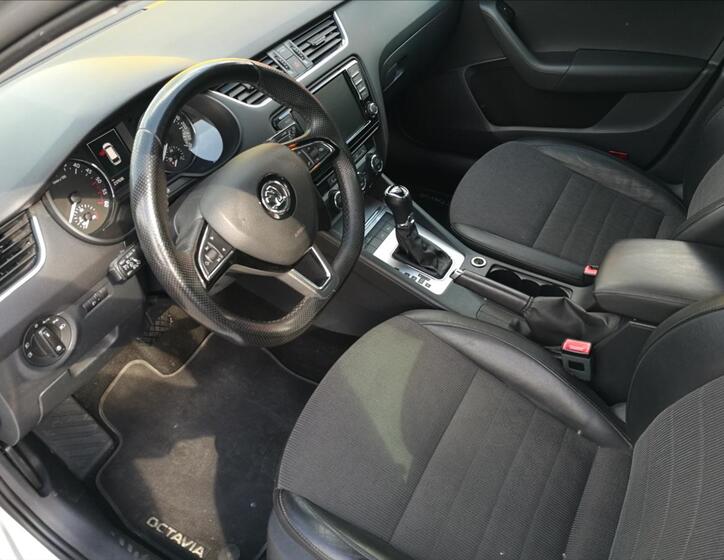 Škoda Octavia 12