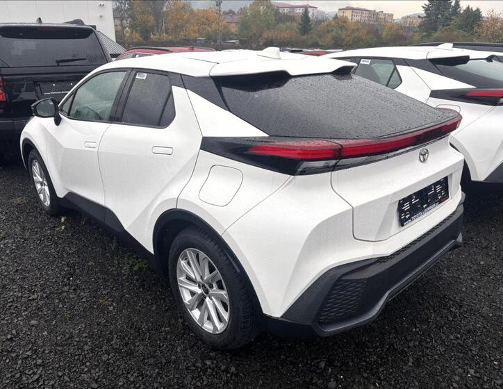 Toyota C-HR 5