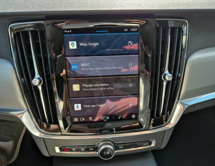 Volvo V90 17