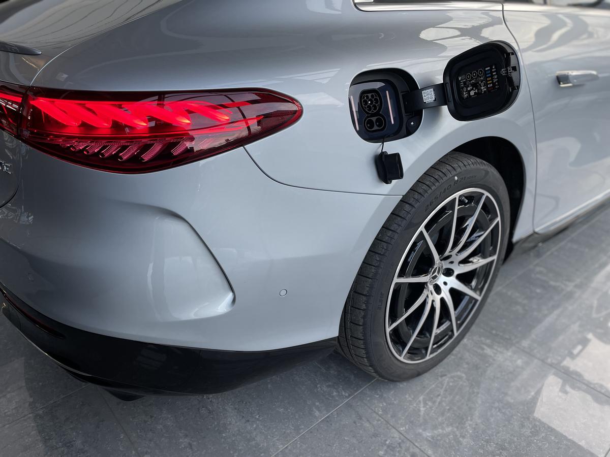Mercedes-Benz EQS