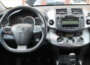 Toyota RAV4 10