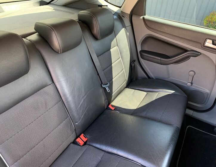 Ford Focus 21