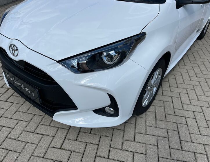 Toyota Yaris 10