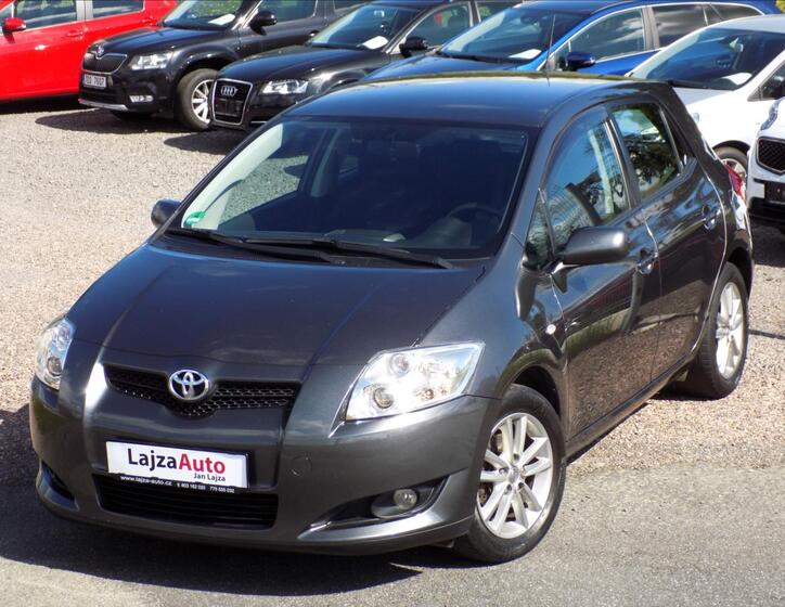 Toyota Auris 32