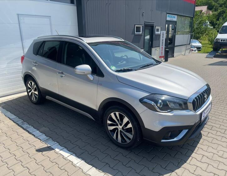 Suzuki SX4 S-Cross 3
