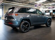 Jeep Grand Cherokee 8