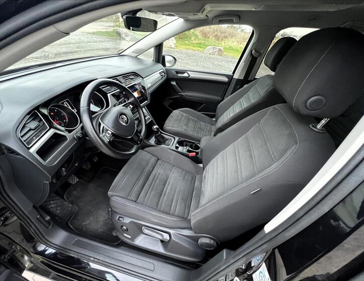 Volkswagen Touran 14