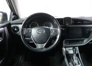 Toyota Corolla 16