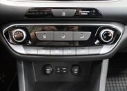 Hyundai i30 24