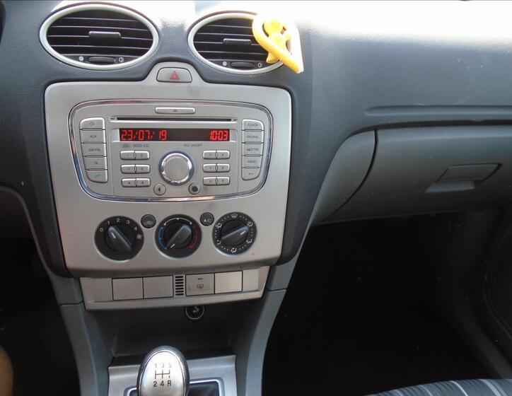 Ford Focus 22