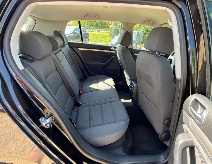 Volkswagen Golf 20