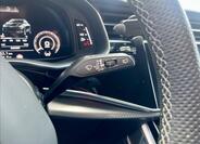 Audi RS Q8 26