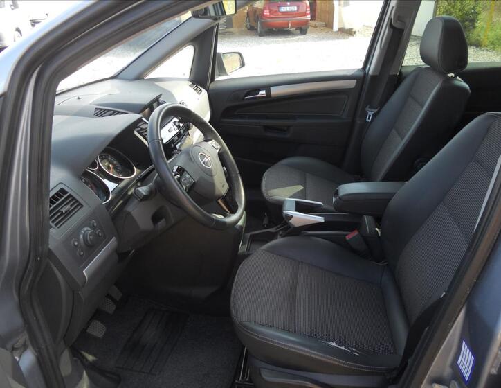 Opel Zafira 12