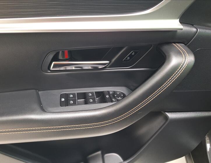 Mazda CX-80 11