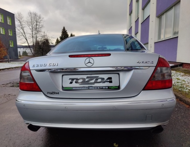 Mercedes-Benz Třídy E 4