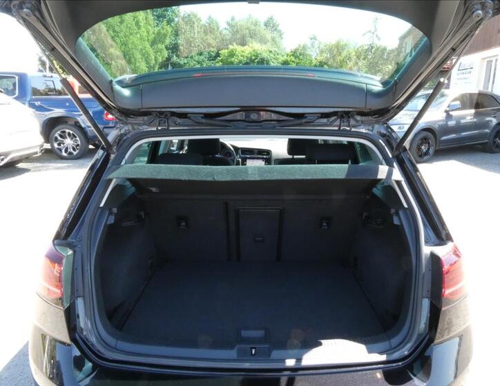 Volkswagen Golf 59