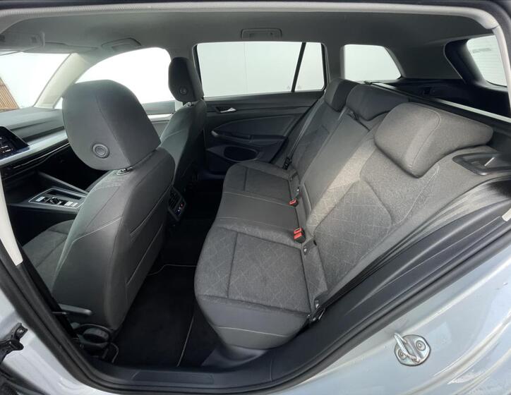 Volkswagen Golf 16