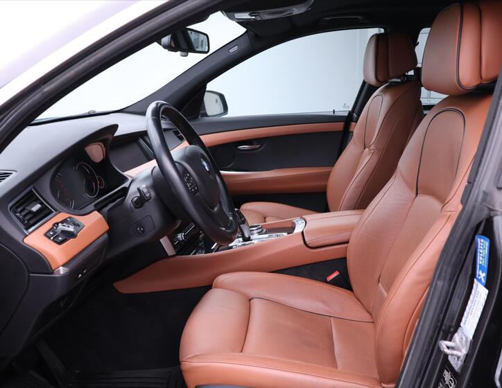 BMW Řada 5 12