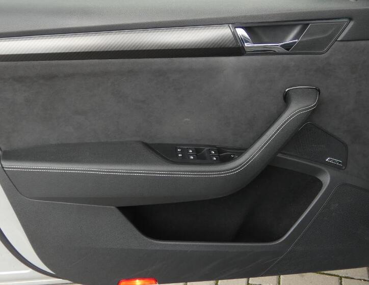 Škoda Superb 8