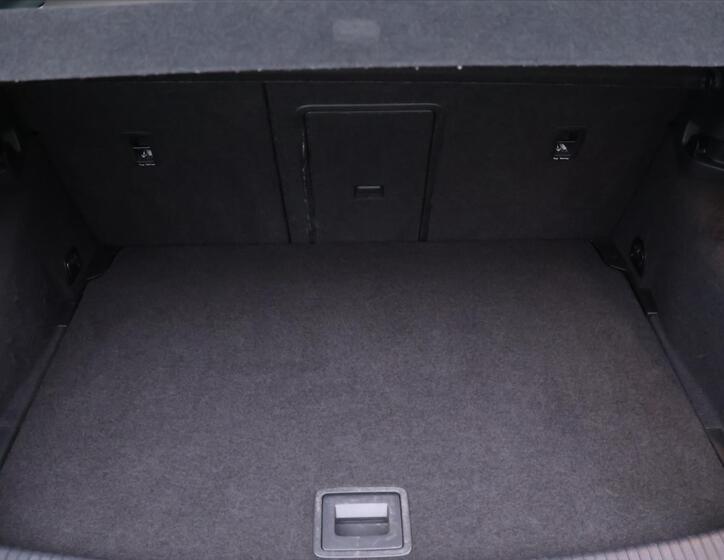 Volkswagen Golf 10