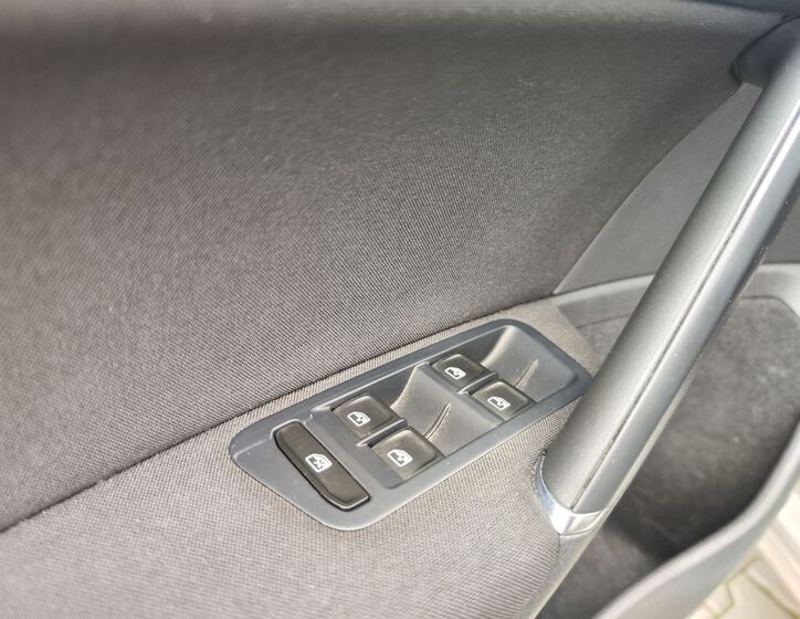 Volkswagen Golf 32