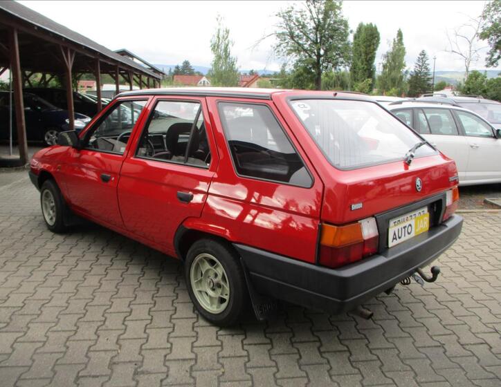 Škoda Forman 4