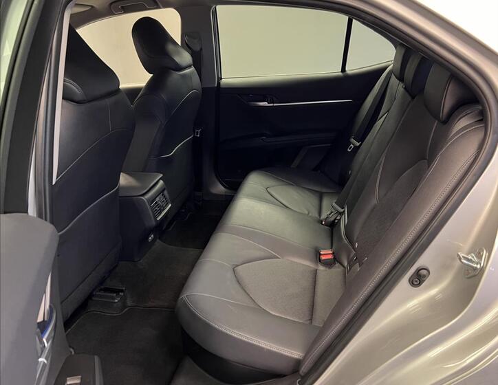 Toyota Camry 12
