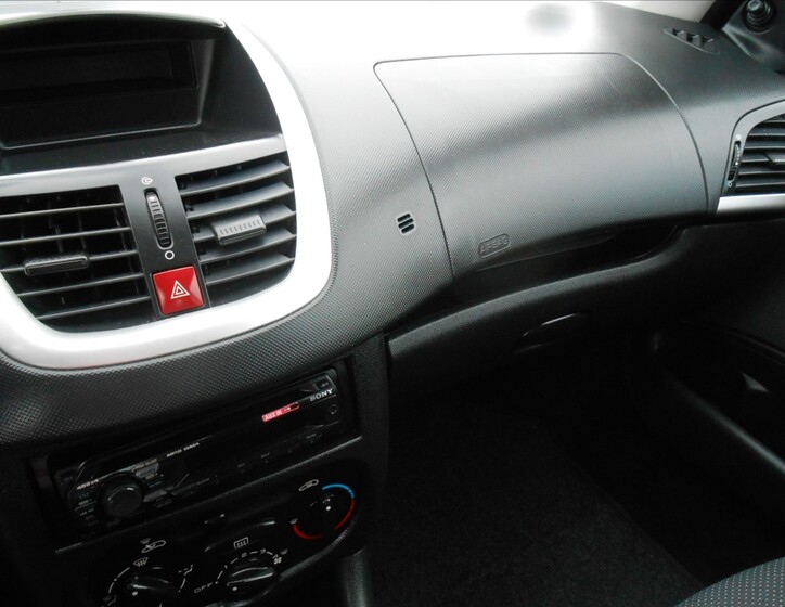 Peugeot 206 28
