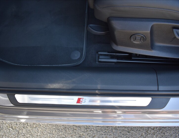 Audi A6 23