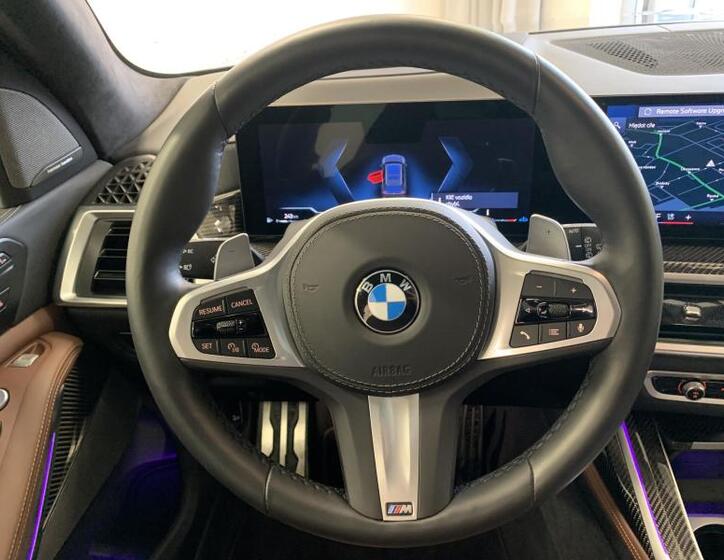 BMW X7 12