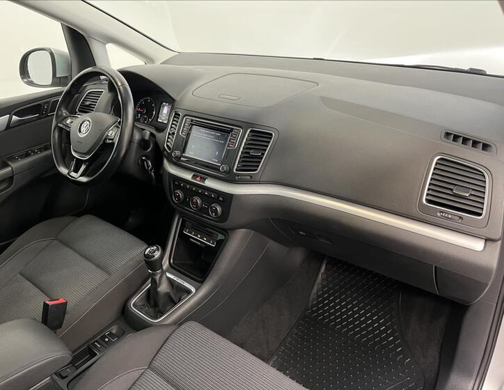 Volkswagen Sharan 23