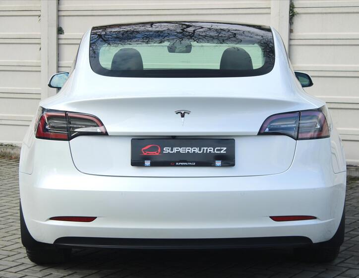 Tesla Model 3 5
