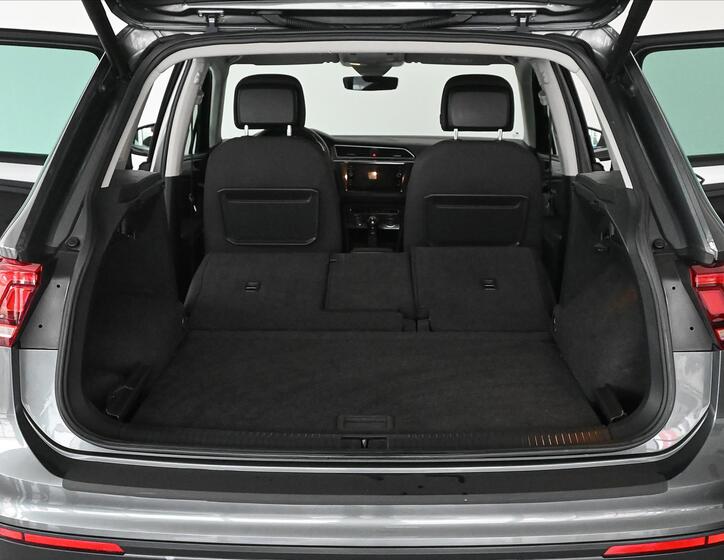 Volkswagen Tiguan 7