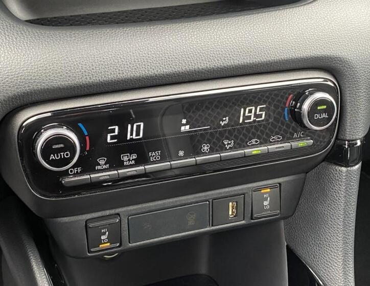 Toyota Yaris 26