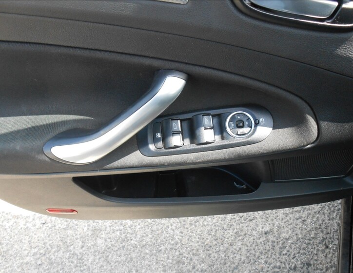 Ford Mondeo 16