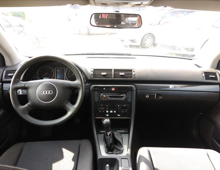 Audi A4 11