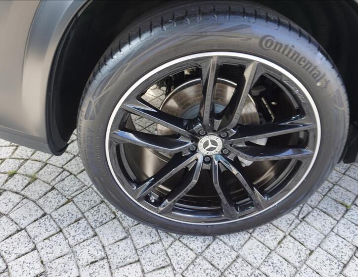 Mercedes-Benz GLS 7