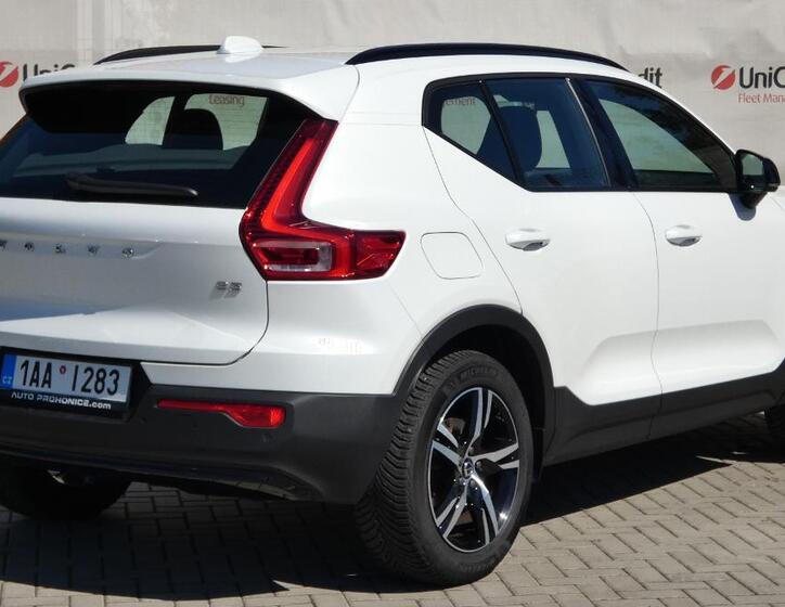Volvo XC40 3