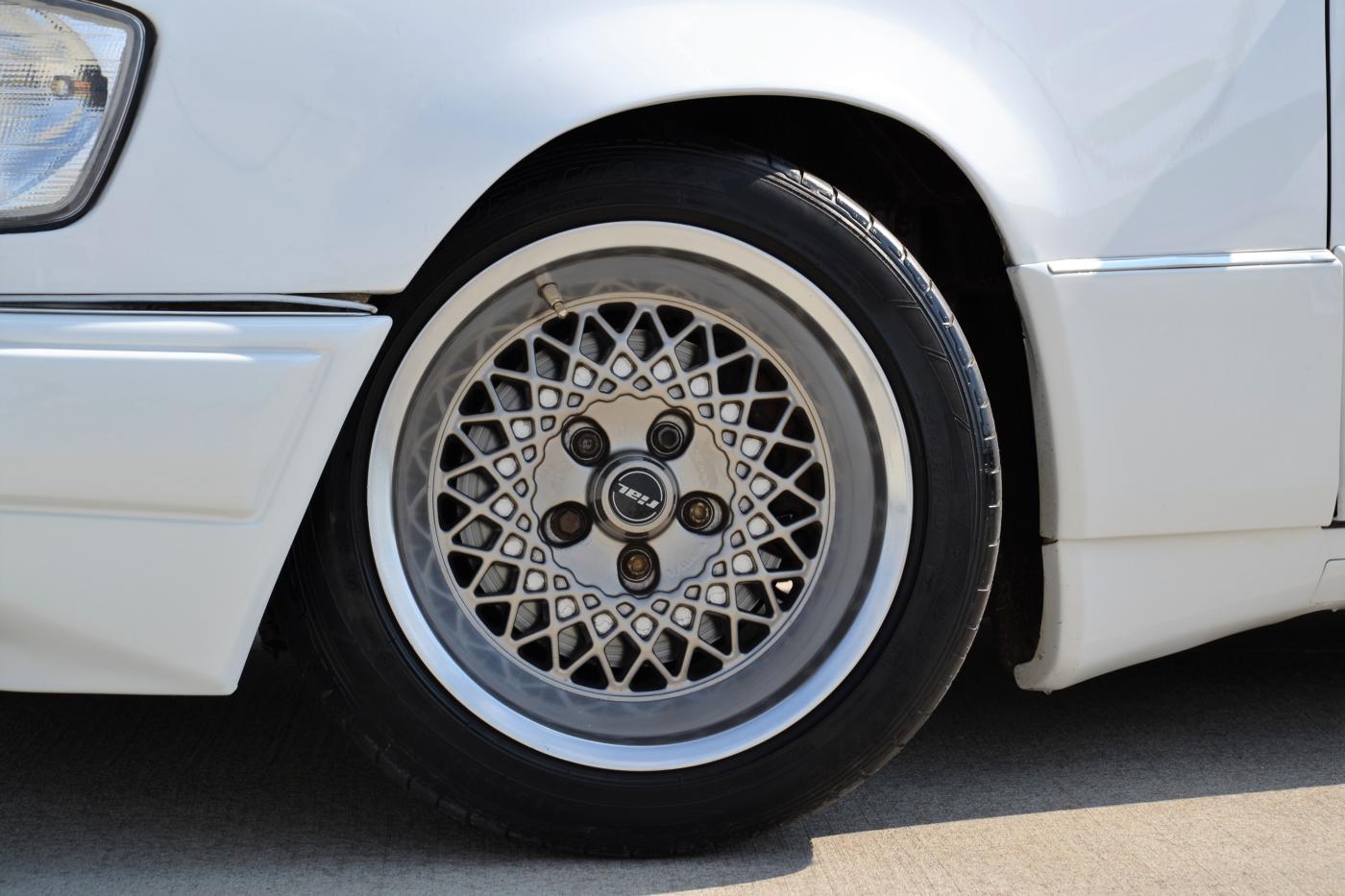 Mercedes-Benz 124
