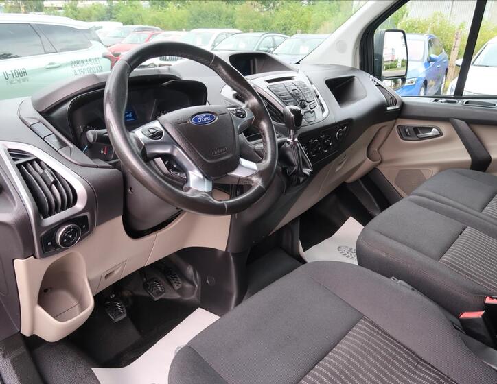 Ford Transit Custom 8