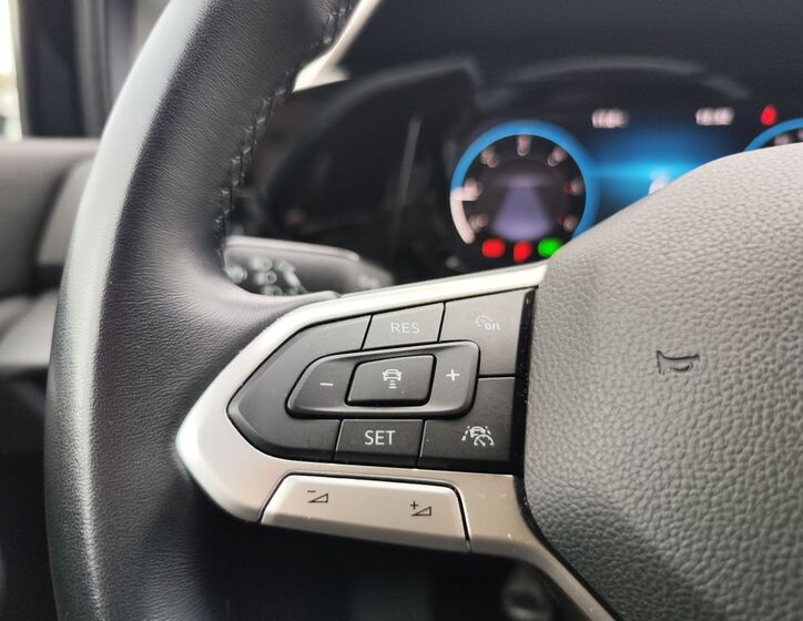 Volkswagen Golf 25