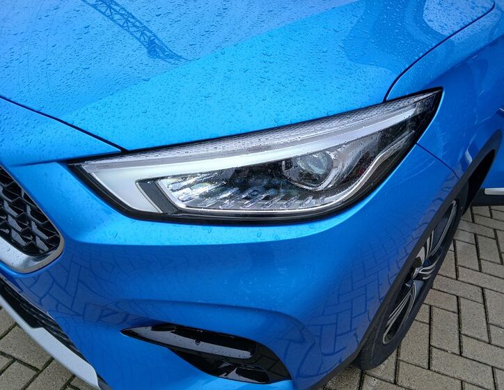MG ZS 27