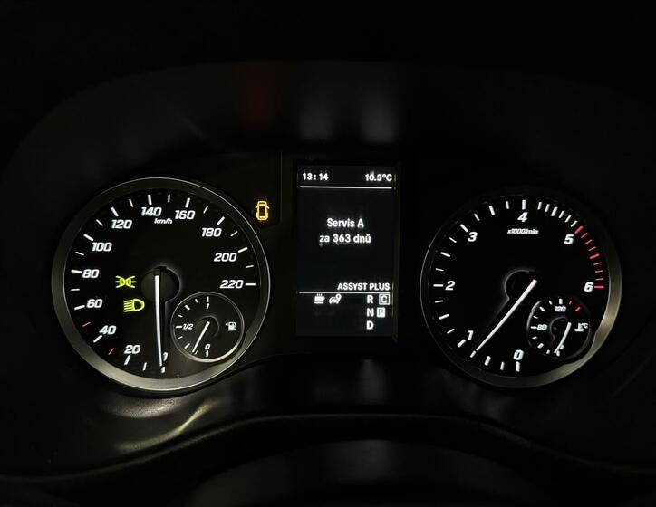 Mercedes-Benz Vito 21