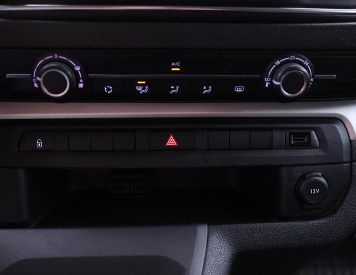 Toyota ProAce 28