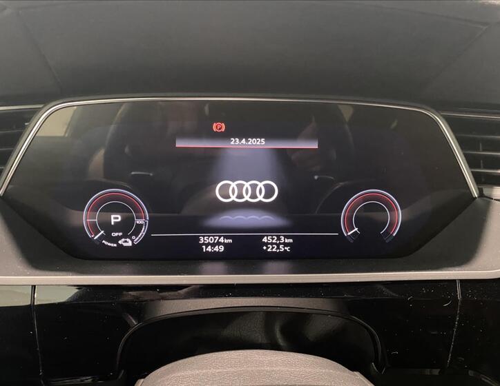 Audi e-tron 11