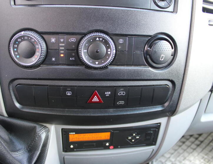 Mercedes-Benz Sprinter 14