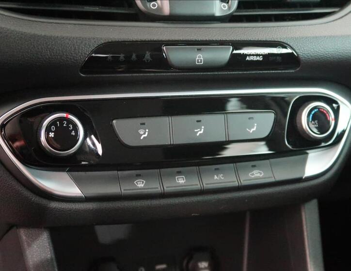 Hyundai i30 13
