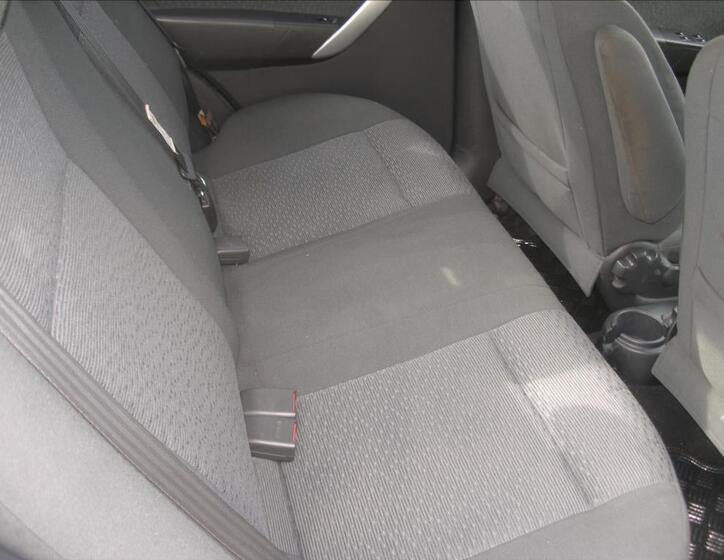 Chevrolet Aveo 8