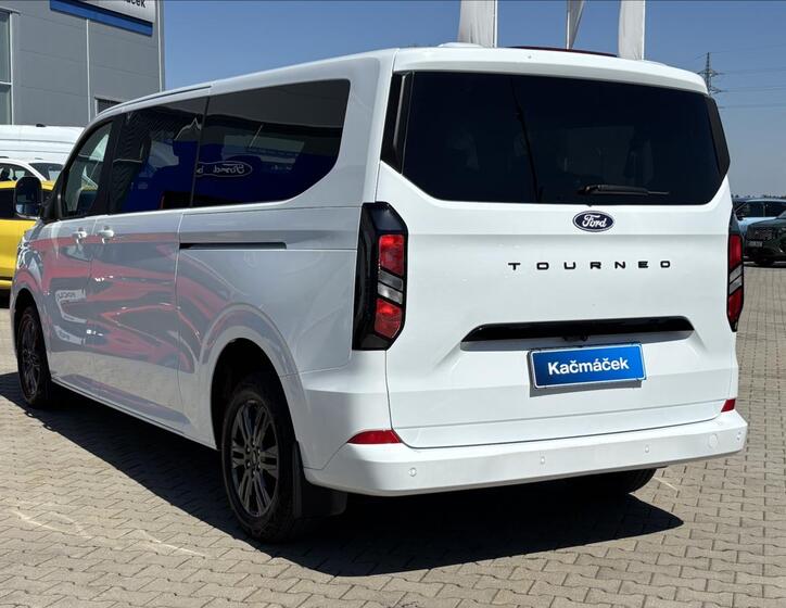 Ford Tourneo Custom 3